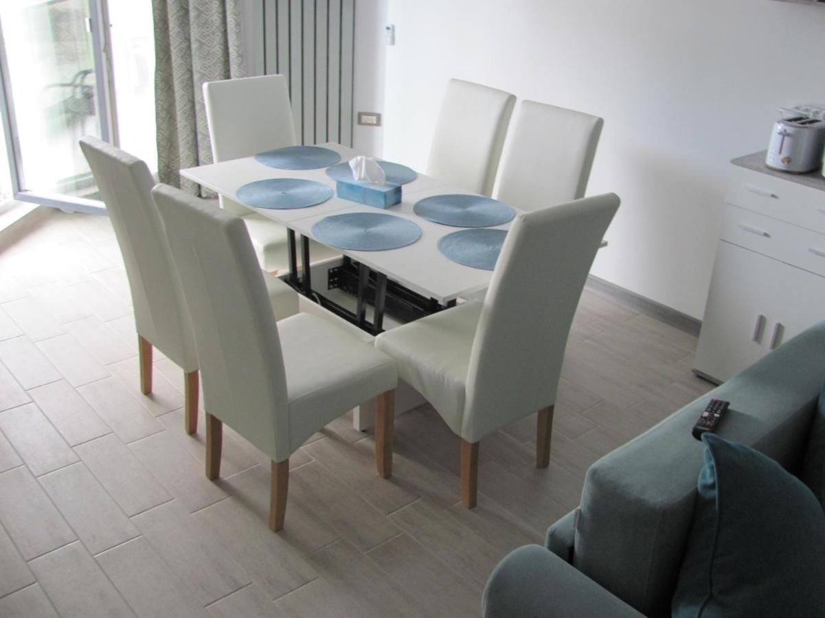 Apartamente Azzurro on the beach Năvodari Esterno foto