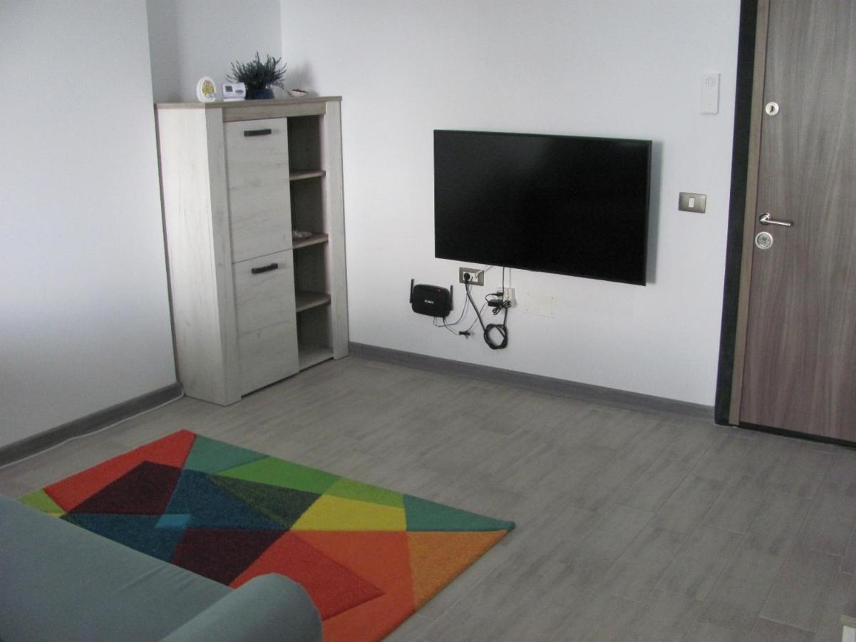 Apartamente Azzurro on the beach Năvodari Esterno foto